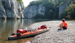 Pause beim Kajak Fahren im Donaudurchbruch