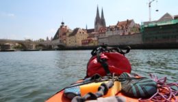 Mit dem Kajak auf der Donau durch Regensburg