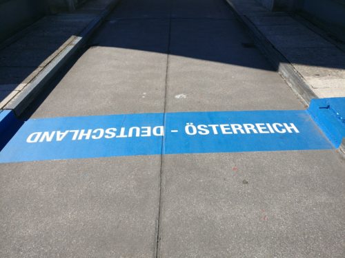 Grenze Deutschland Östereich auf der Donau